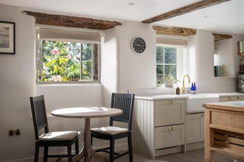 16 - The Old Post Office - GL7 7EF - Web.jpg