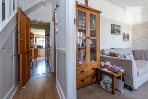 252 Hale End Road_0056.jpg