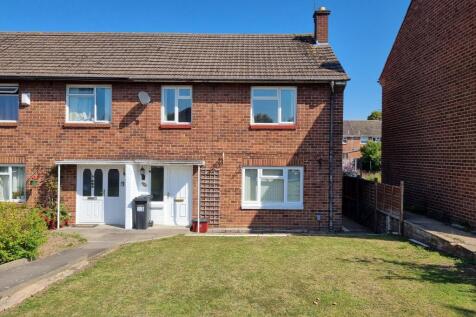 4-bed semi-detached on 213 Brunswick Street, Leamington Spa, £1,940/mo