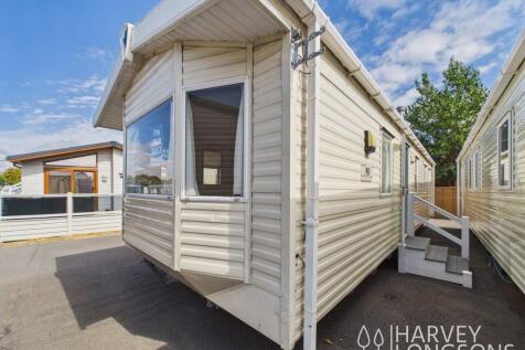 Exterior of Willerby Rio Gold holiday caravan at F