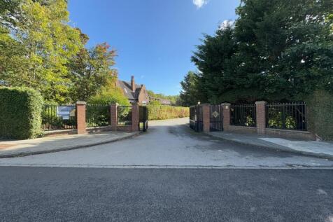 ACCESS INTO FOUR WINDS COURT