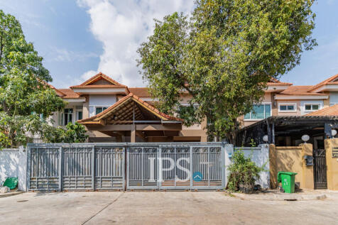 4 Bedroom Twin Villa For Sale - Bassac Garden City, Tonle Bassac, Phnom Penh