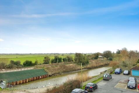 View-Bed 2 &amp; Lounge