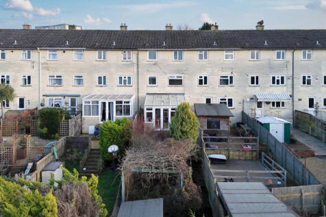 Garden &amp; Rear Aspect