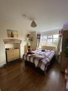 6 Bed House