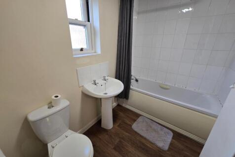 Flat 11, 31 Valley Road photo 4