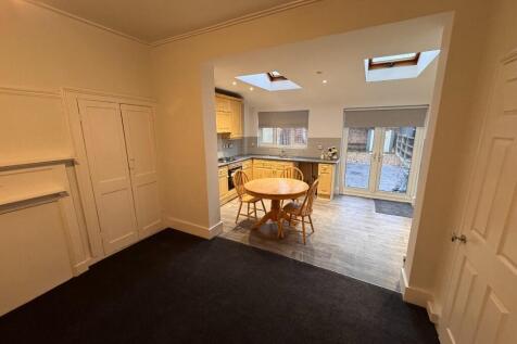 Chaucer Road, London, E11 photo 4