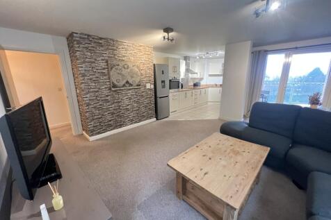 Open Living / Kitchen