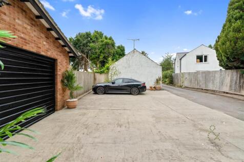 Catherine Drive, Hern Crabtree (33).jpeg