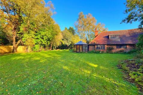 Hailsham, BN27 - property photo