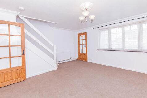 Wallbridge Close, Aylesbury, Buckinghamshire photo 3