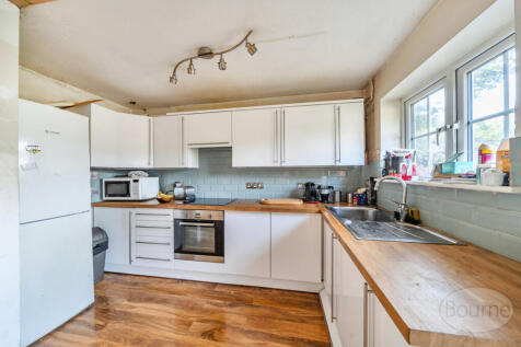 00e5f076-b4b4-4fb...