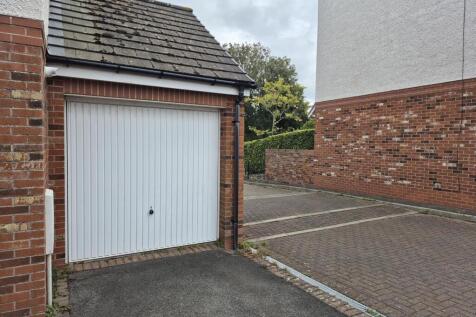 Infirmary Road, Workington, CA14 photo 4
