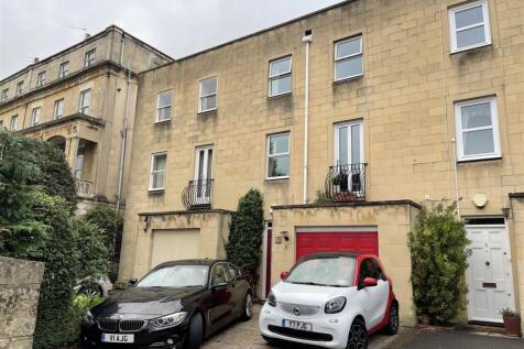 Stunning period property with private driveway...