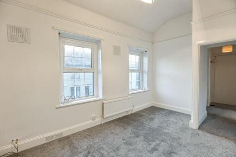 Victoria Road,Guiseley,LS20 ~ ONE bedroomed APARTMENT in the 'HEART' of Guiseley ~ photo 4