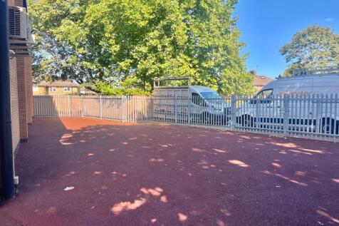 2 Crown Side Yard.jpeg