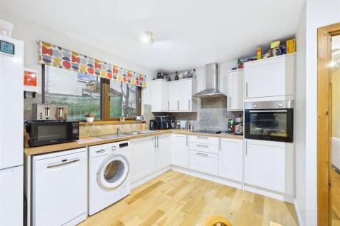 Kitchen &amp; Dining Area