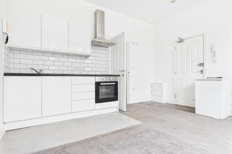 Studio Room: Kitchen