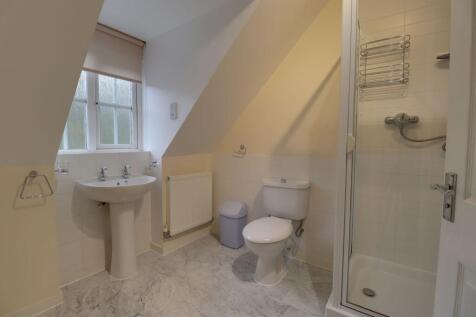 Ensuite to Master Bedroom