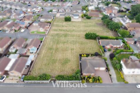 Grass Paddock / Extended Gardens