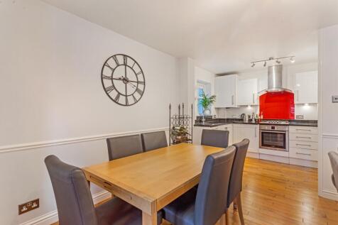Swan Close Rickmansworth WD3 photo 4