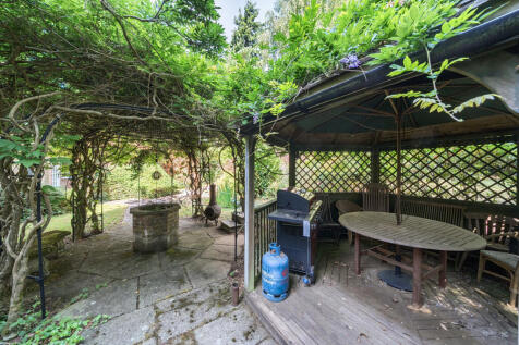 1318671-3-687a4c2...