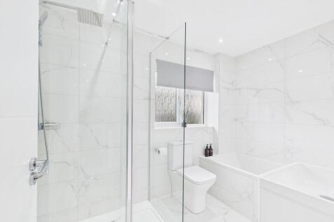 CAM05526G0-PR0028...