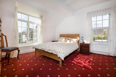 LE12 8TH 54MS-011.jpg