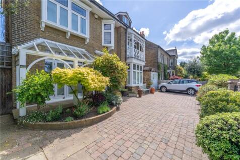 Front Garden/Parking