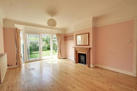 Reception Room 1.JPG