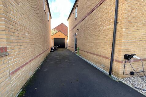 thumbnail_IMG-184...