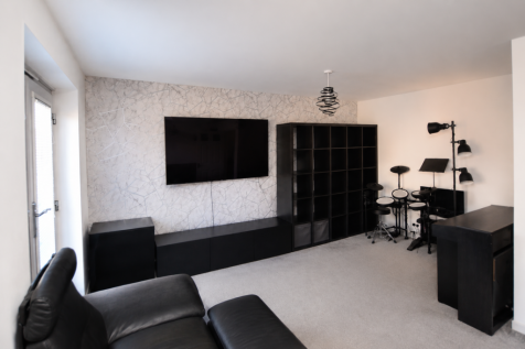 Bowden Close, Newcastle Upon Tyne, NE13 9GB photo 3