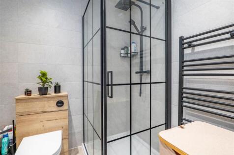 Master Bedroom Ensuite