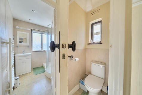 1347279-10-68c945...