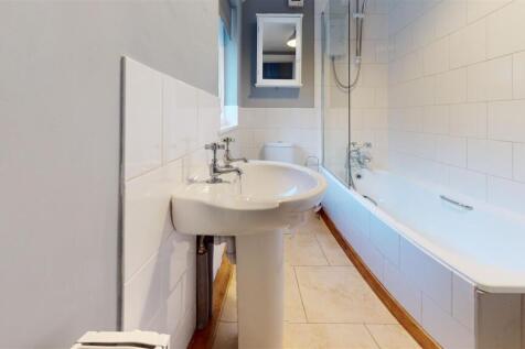 Bathroom (5).jpg