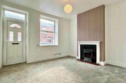 Schofield - Lounge 2.JPG