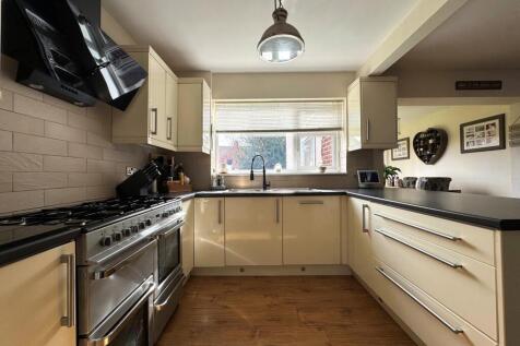 Fitted Kitchen/Dining Room