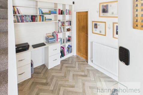 CAM05283G0-PR0083...