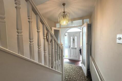 Hallway 2.JPG