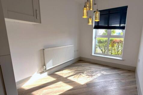 Clifton Close , Bicester photo 4