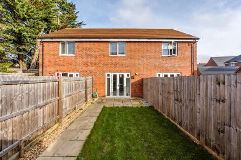 35 Taylor Drive, Barton Seagrave-5.jpg