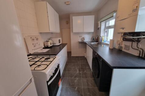 64 Ranelagh Terrace, Leamington Spa photo 2