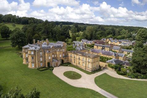 Cotswolds Mansion