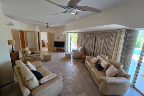 4 Bedroom Detached V