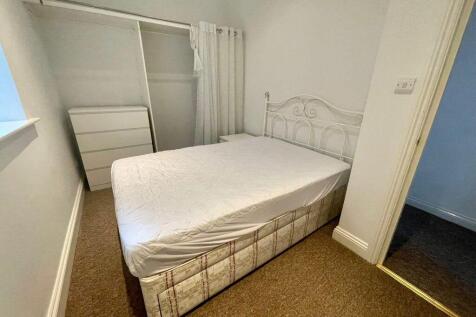 STUDENT SIX DOUBLE BEDROOM HOUSE, 2 KITCHENS photo 5
