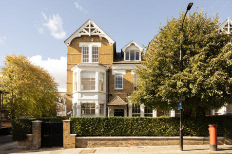 Priory Park Road, South Hampstead, London, NW6. 4 bedroom apartment for sale