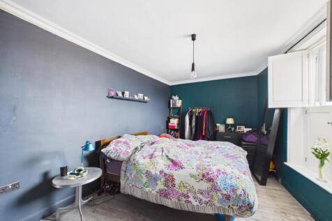bed 1 2.jpg