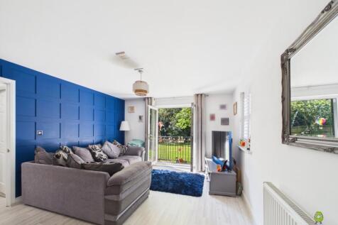  Presented by Robert at EweMove Bexleyheath and Da
