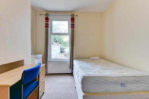 62 Brading Road Bedroom 2