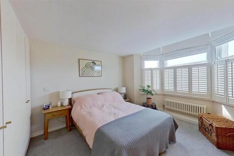 Earlsfield-Road-Earlsfield-SW18-04082025_183828.jp